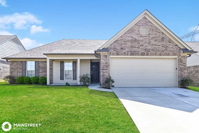 8770 Smith Ranch Dr, Southaven, MS 38671