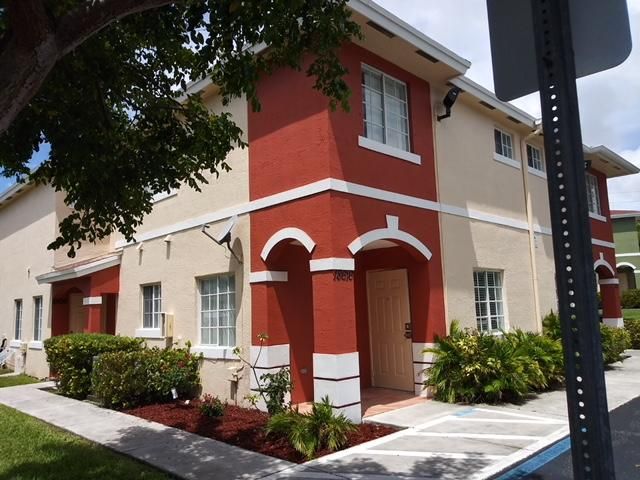 18616 SW 100th Ave, Miami, FL 33157