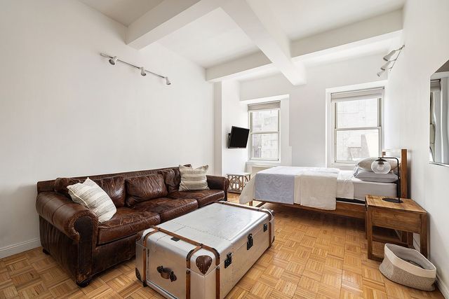 88 Greenwich St #412, New York, NY 10006