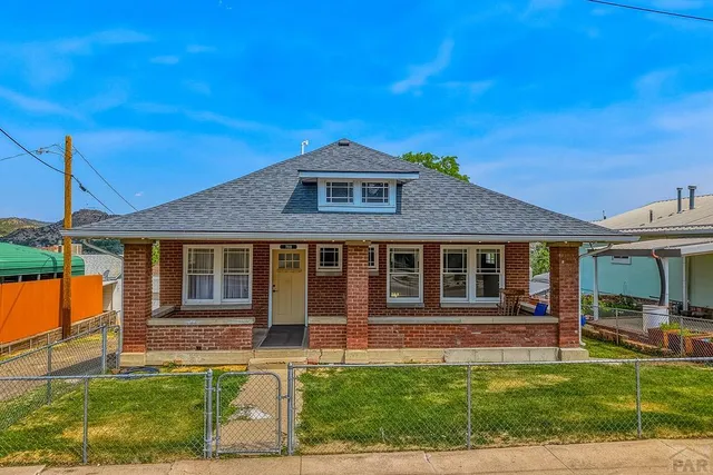 709 E  2nd St, Trinidad, CO 81082