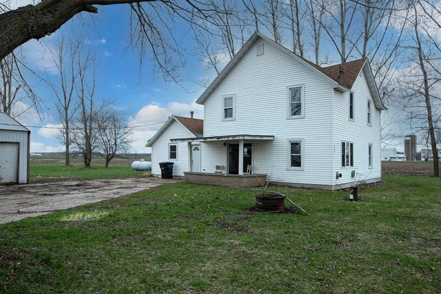 W9356 State Road 76, New London, WI 54961