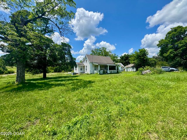 3922 Highway Dl, Seneca, MO 64865