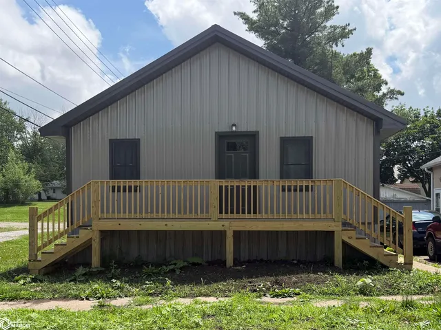 722 Armory Ave, Chariton, IA 50049
