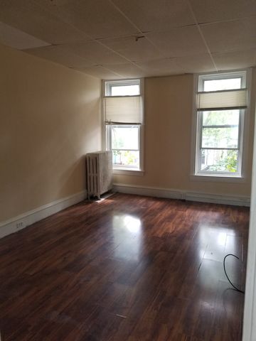 336 N  6th St #3, Reading, PA 19601