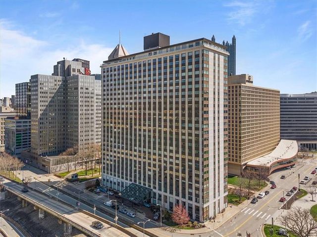 320 Fort Duquesne Blvd #10A, Pittsburgh, PA 15222