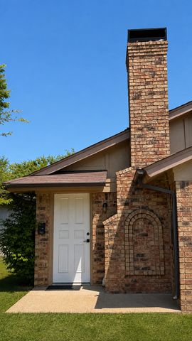 211 Maple St #A, Arlington, TX 76011