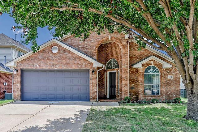 8713 Sunset Trace Dr, Fort Worth, TX 76244