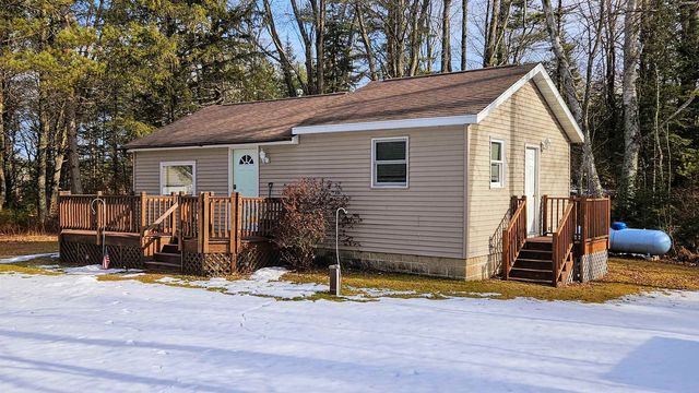 15226 Old 32 Rd, Mountain, WI 54149