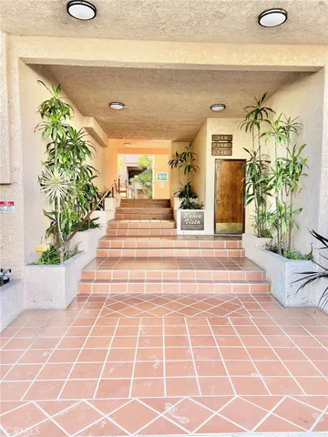 340 Clemente Ave #10, Avalon, CA 90704