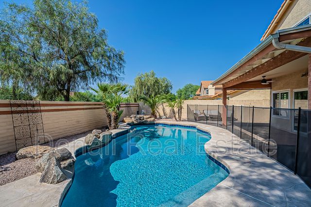 9437 E  Dreyfus Pl, Scottsdale, AZ 85260