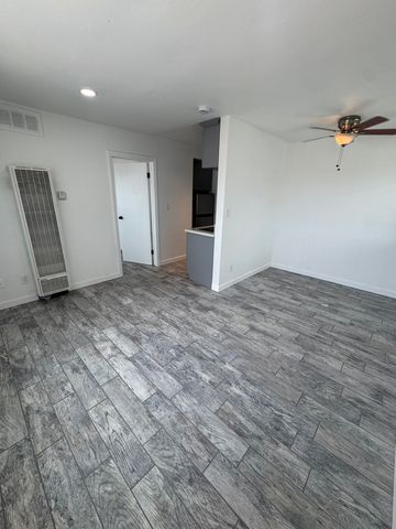 1954 San Diego Ave #D, San Diego, CA 92110
