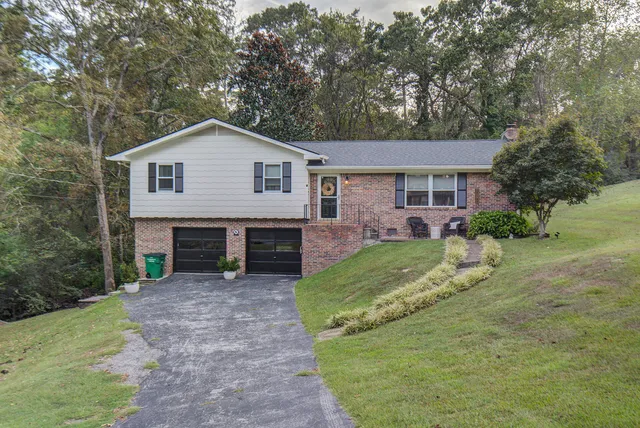 172 Hickory Cir, Ringgold, GA 30736