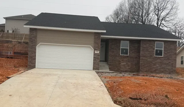 1204 Justins Trail Road, Neosho, MO 64850