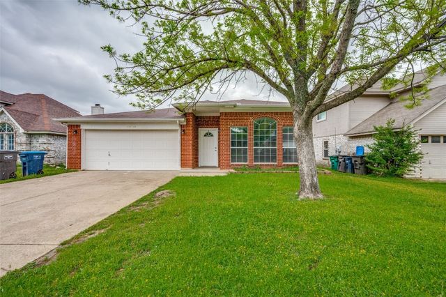 10264 Sunset View Dr, Fort Worth, TX 76108