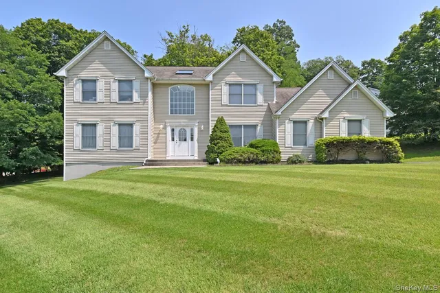 14 Roble Road, Suffern, NY 10901