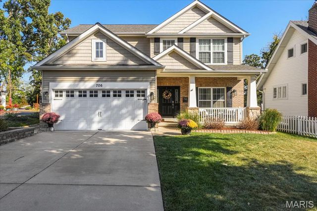 706 Edgewood Ave, Saint Louis, MO 63122