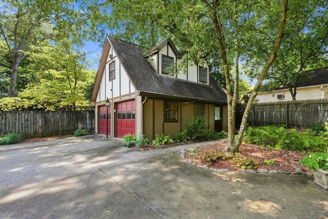 826 Mentelle Dr NE, Atlanta, GA 30308