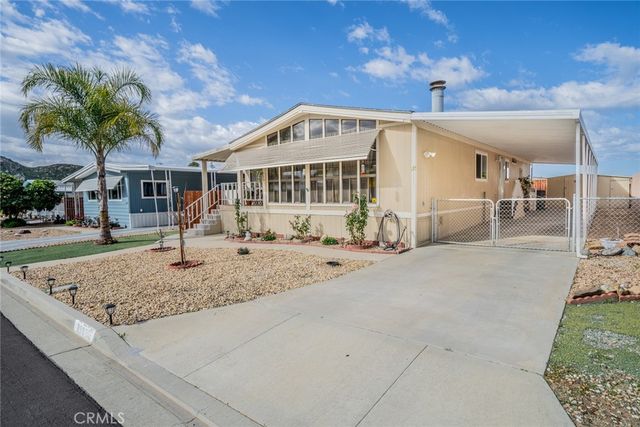 26075 Butterfly Palm Dr, Homeland, CA 92548