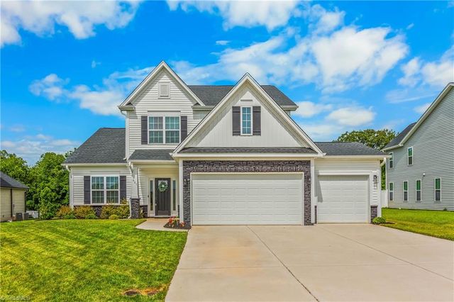 461 Brooke Hill Dr, Lewisville, NC 27023