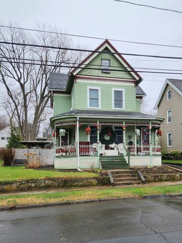 90 S  Orchard St, Wallingford, CT 06492