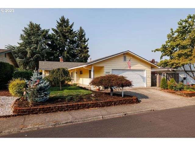 16685 SW Queen Anne Ave, King City, OR 97224