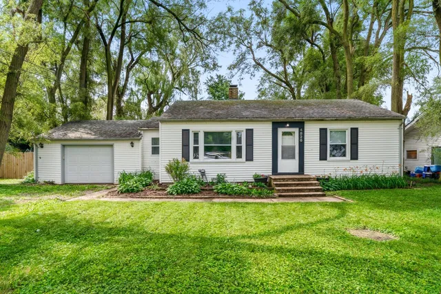 4826 Burt Ave, Grand Ledge, MI 48837