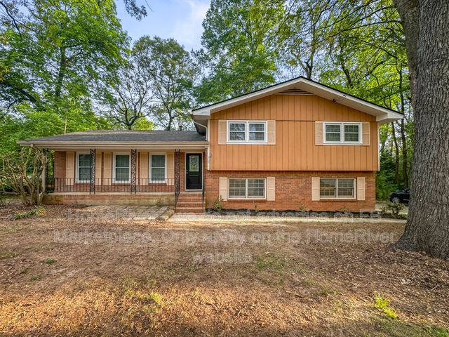 829 North Ave, Forest Park, GA 30297