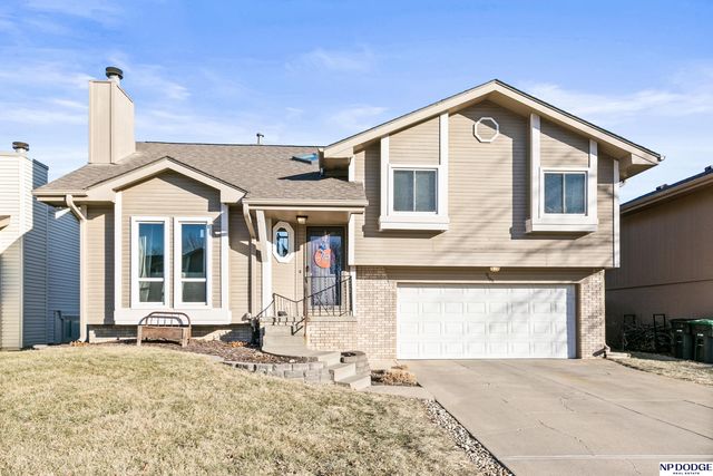 5109 N  126th Ave, Omaha, NE 68164