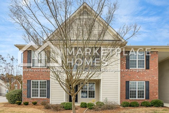 89 Gallery Dr #104, Spring Lake, NC 28390