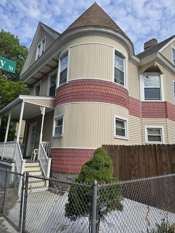 26 John St #2, Worcester, MA 01609