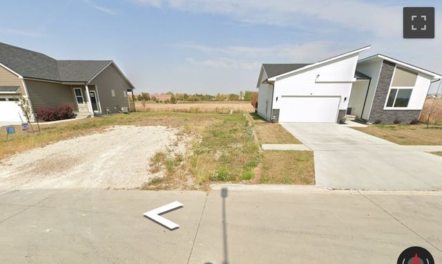 840 SE Booth Ave, Waukee, IA 50263