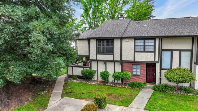 212 Wales Dr, Folsom, CA 95630