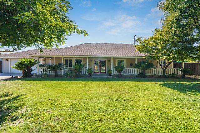 11736 Waverly Rd, Madera, CA 93636