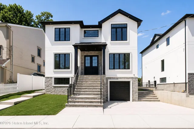 27 Edwin St, Staten Island, NY 10312