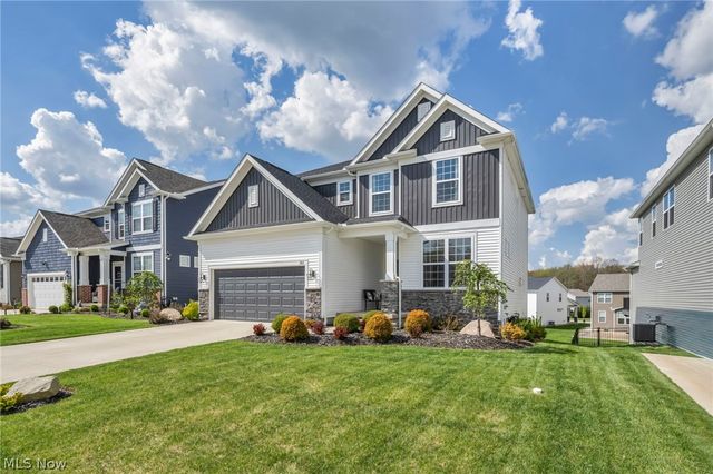 342 Foxglove Dr, Wadsworth, OH 44281