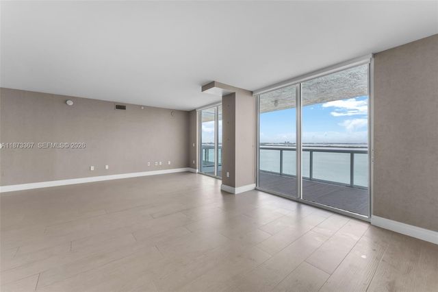 10 Venetian Way #1903, Miami Beach, FL 33139
