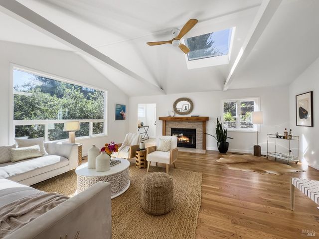 402 Laverne Ave, Mill Valley, CA 94941