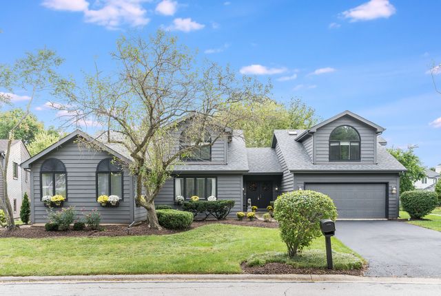 1923 Hillside Ln, Lisle, IL 60532