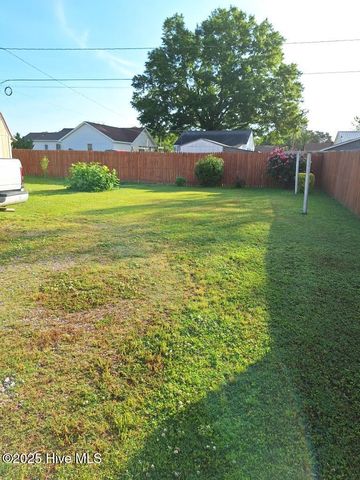 206 N Mccaskey Road, Williamston, NC 27892