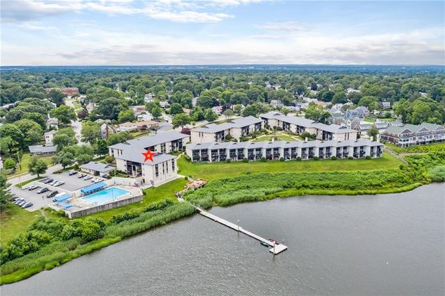 400 Narragansett Pkwy #4-SC, Warwick, RI 02888