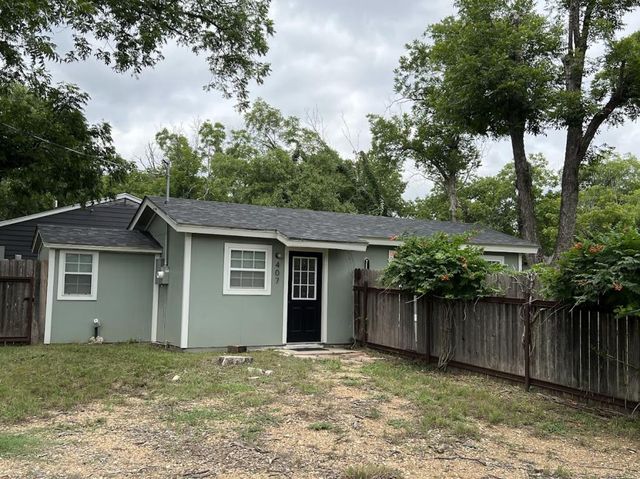 407 S  6th St, Gatesville, TX 76528