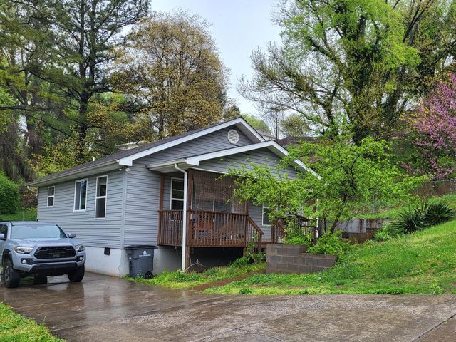 2402 Atchley St, Knoxville, TN 37920