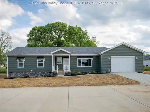 36 Copper Dr, Scott Depot, WV 25560