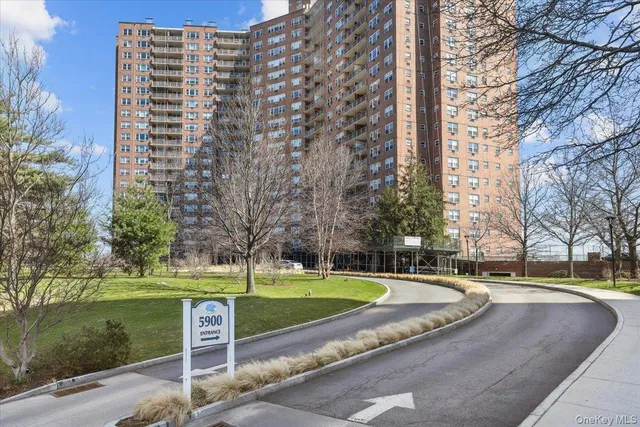 5900 Arlington Avenue #3S, Bronx, NY 10471