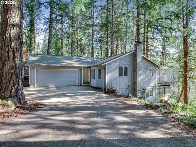 17300 SE Forest Hill Dr, Damascus, OR 97089