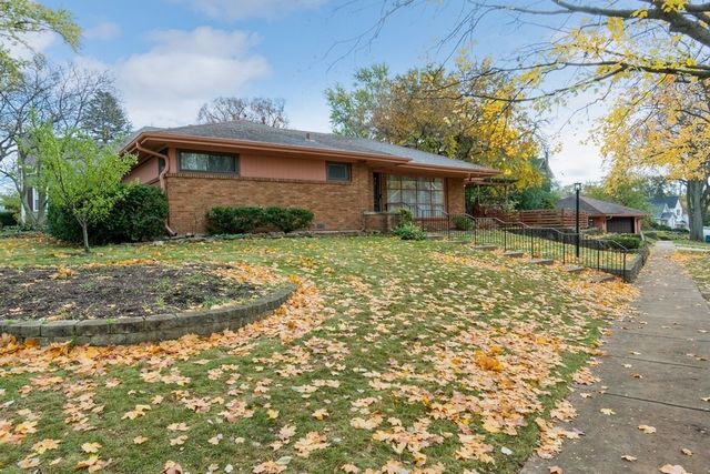 5413 Lyman Ave, Downers Grove, IL 60515