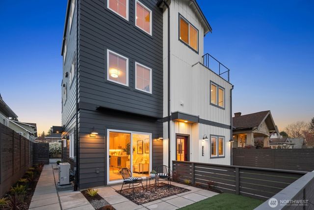 1004 N 48th Street #B, Seattle, WA 98103