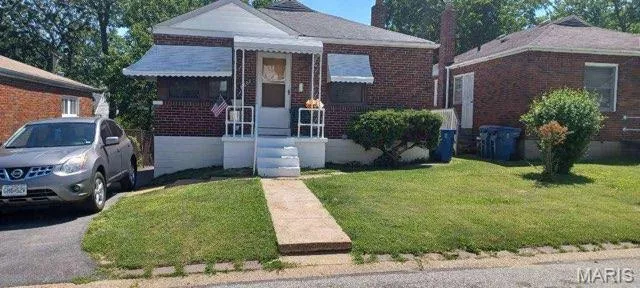6607 Barken Ave, Saint Louis, MO 63121