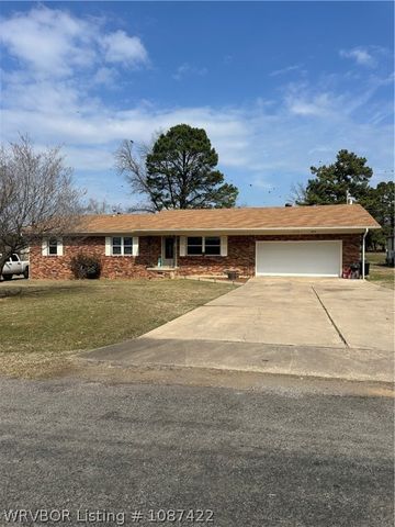 60 D St, Subiaco, AR 72865