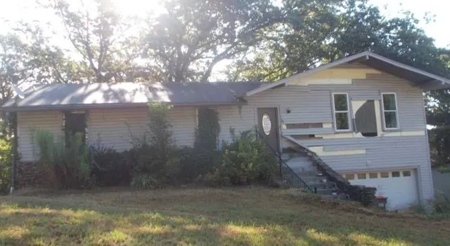 1108 N  21st St, Van Buren, AR 72956